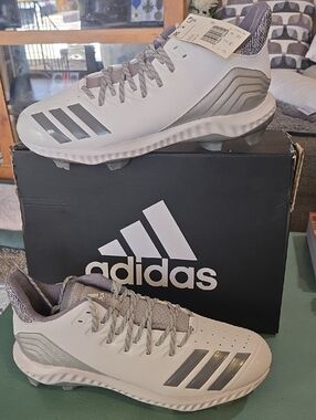 adidas Baseball Cleats, Men’s White & Silver 11.5